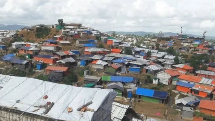 উখিয়ায় রোহিঙ্গা ক্যাম্পে পাহাড় ধসে শিশুসহ নিহত ৮