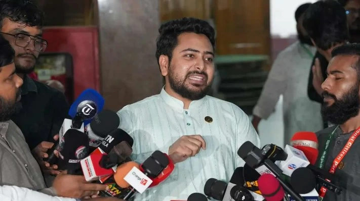 শেখ হাসিনার জন্য ফাঁসির দড়ি অপেক্ষা করছে: নাহিদ ইসলাম