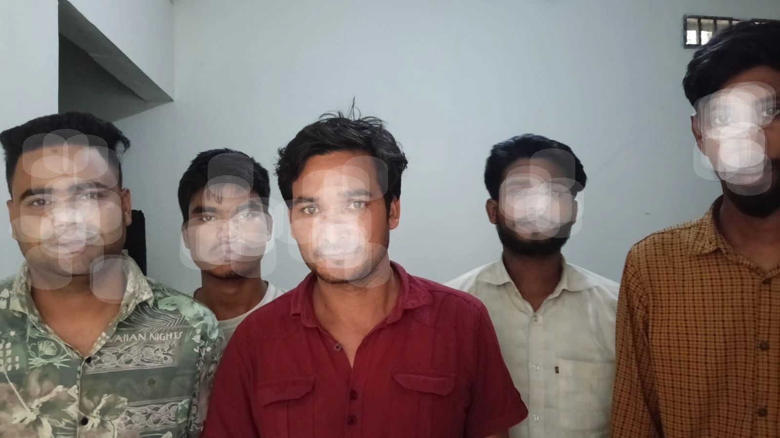 আদিতমারীতে অনলাইন জুয়া খেলার অভিযোগে ৫ জন গ্রেপ্তার