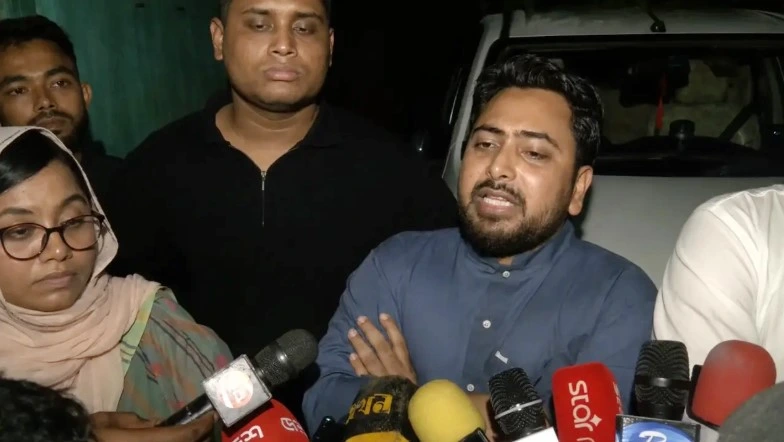 সরকার পুরোনো স্বৈরাচারের পথেই হাঁটছে: নাহিদ ইসলাম