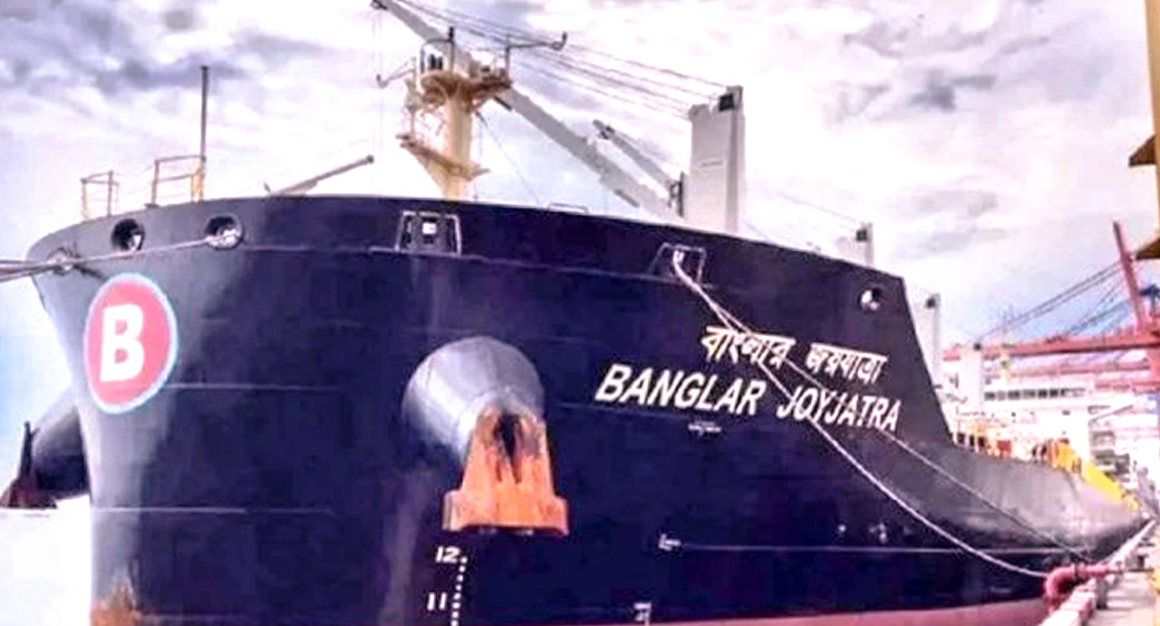 ১১৫ দিনের অবরুদ্ধতা কাটিয়ে দেশে ফিরছেন ‘বাংলার জয়যাত্রা’র ১৬ নাবিক