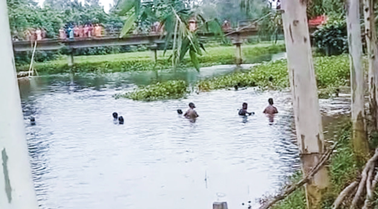 খালে গোসল করতে নেমে মাদ্রাসা শিক্ষার্থীর মৃত্যু